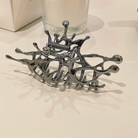 Edgy Metal Claw Clip for Thick Hair – Stylish & Durable Hair Accessory