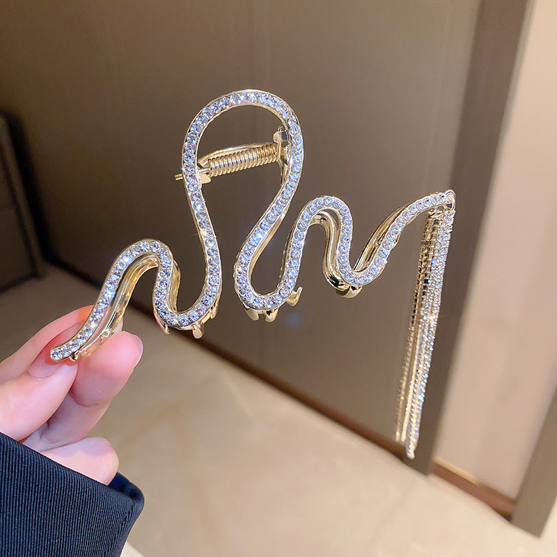 Wavy Diamond Fringe Claw Clip