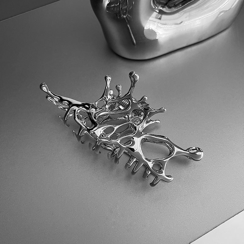 Edgy Metal Claw Clip for Thick Hair – Stylish & Durable Hair Accessory